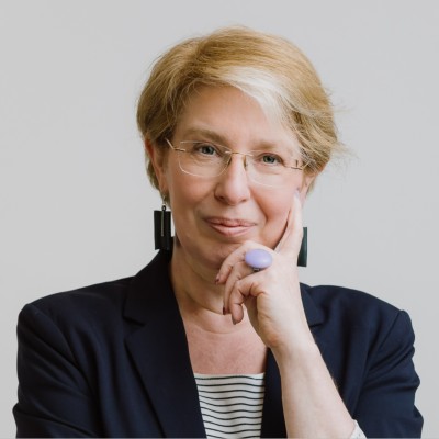 Agnes Huvoes