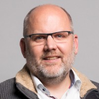 Dr. Jens Busse