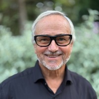 Stephen Izatt