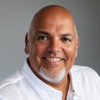 Nestor Benavides