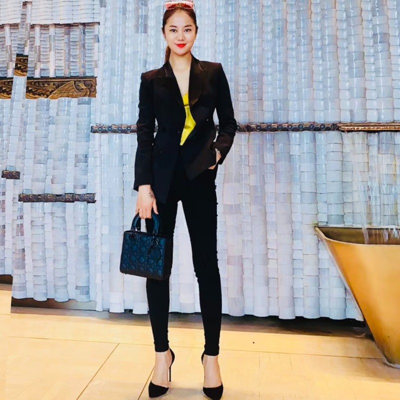 Joli Zhang