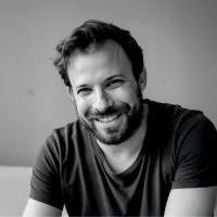 Yoav Artzi