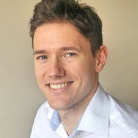 Tom Simmons